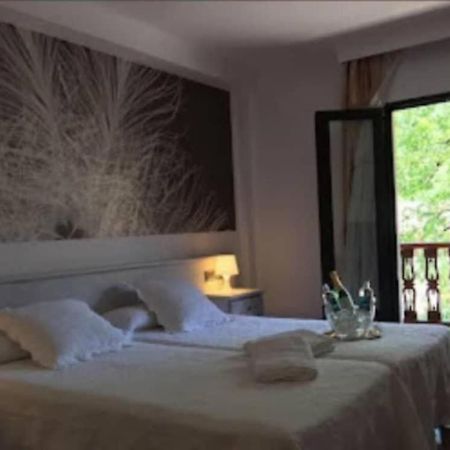 Hotel Pisuerga Proaza Buitenkant foto
