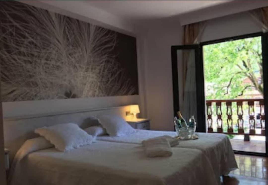 Hotel Pisuerga Proaza Buitenkant foto